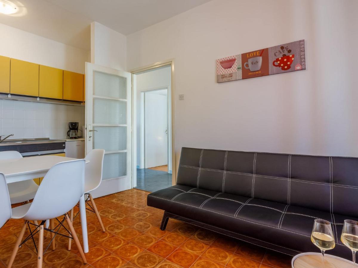 Apartment Tea By Interhome Novi Vinodolski Exterior photo